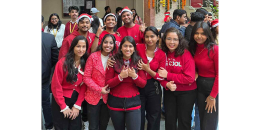 क्रिसमस की खुशियों से जगमगाया जीआईएमएस कैंपस, छात्र और शिक्षक में उल्लास